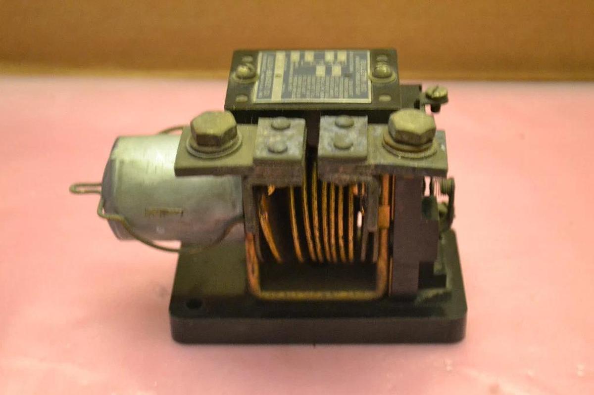 Used Allen Bradley Overload Relay 810-A22AR 810 A22AR 810A22AR 600V 600 V 162A 162 A