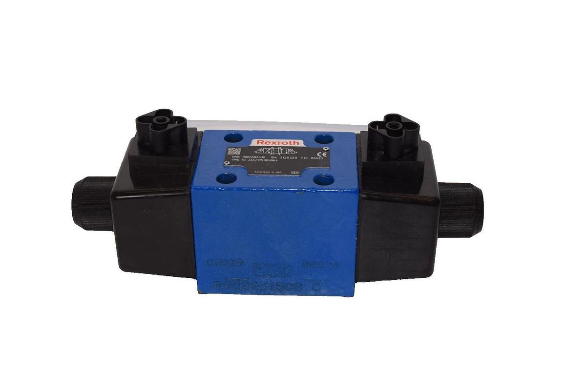 Rexroth Valve 4WE 10 J33/CW110N9K4 R900592338 Solenoid Directional (New)