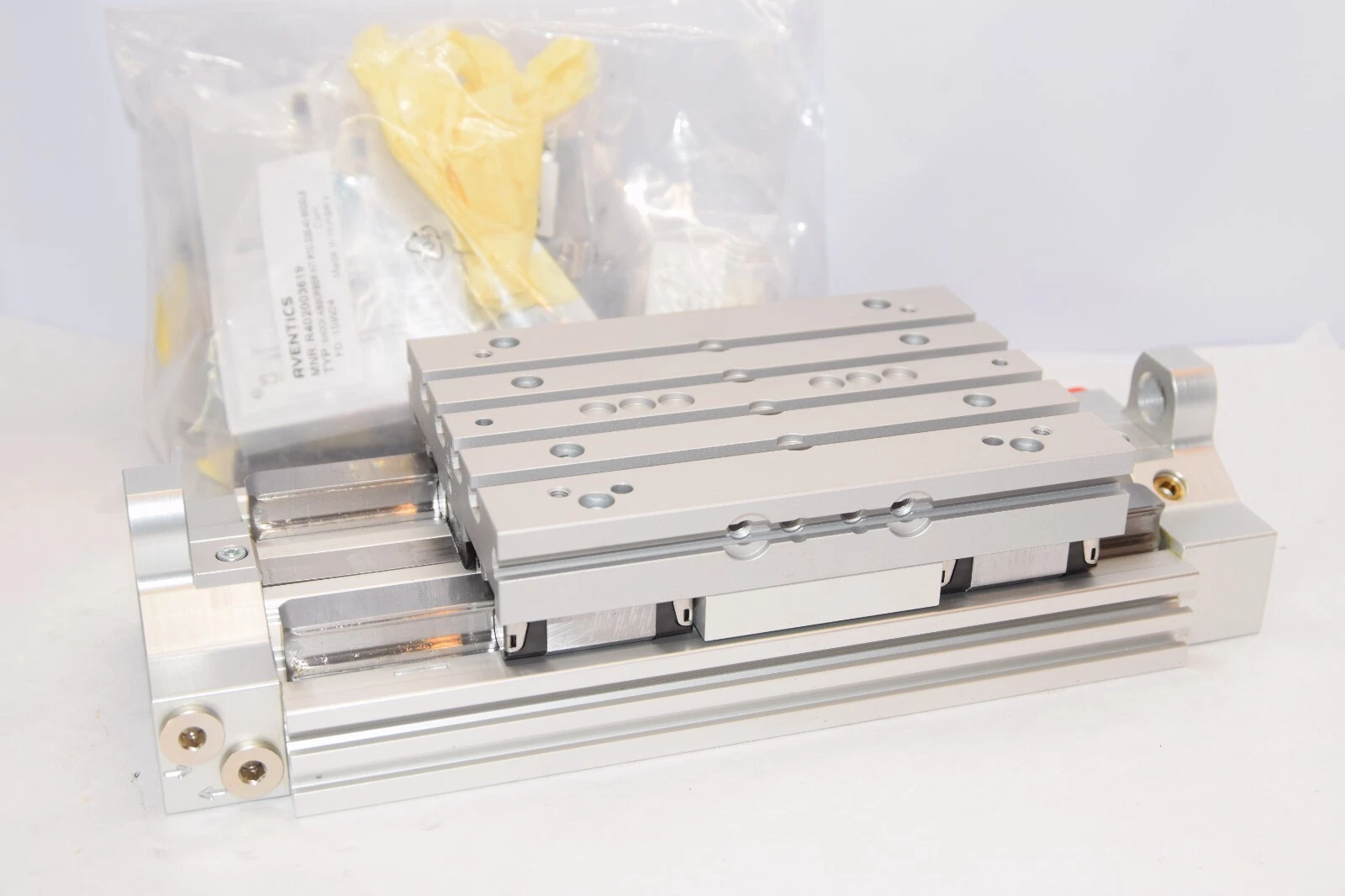 (NEW) AVENTICS / EUC-BOSCH R480636637 8Bar 66mm Rodless Cylinder