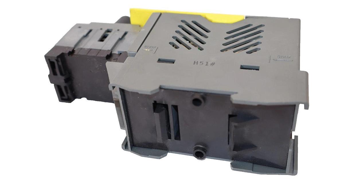 Used BUSSMANN OPTIMA OPM-1038RSW Fuse Holder & Disconnect Switch BDNF 32 Switch