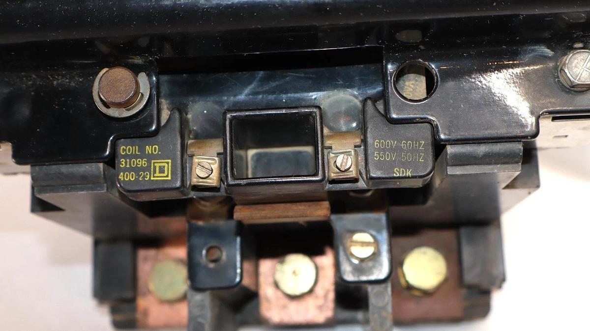 Used Square D Motor Starter 8536 SG01  SG0 1 8536SG01 Size Sz 5 550/600V Coil