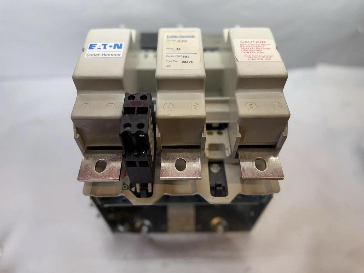 Cutler-Hammer CE15TN3 B1 Magnetic Contactor 600V, 420 Amp 120V coil 420A 1070503