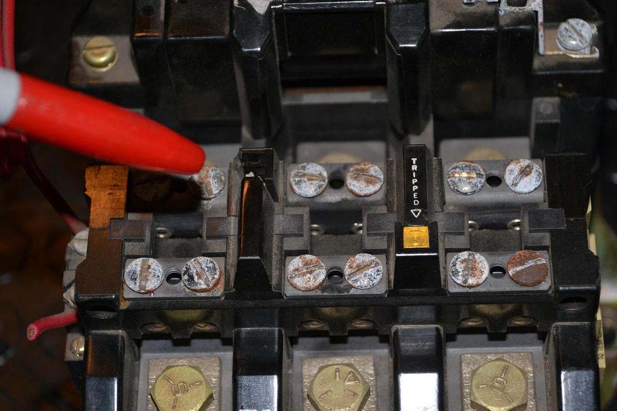 Used ALLEN BRADLEY STARTER 80115-432-01 80115 432 01 8011543201 SIZE SZ 4 120v coil