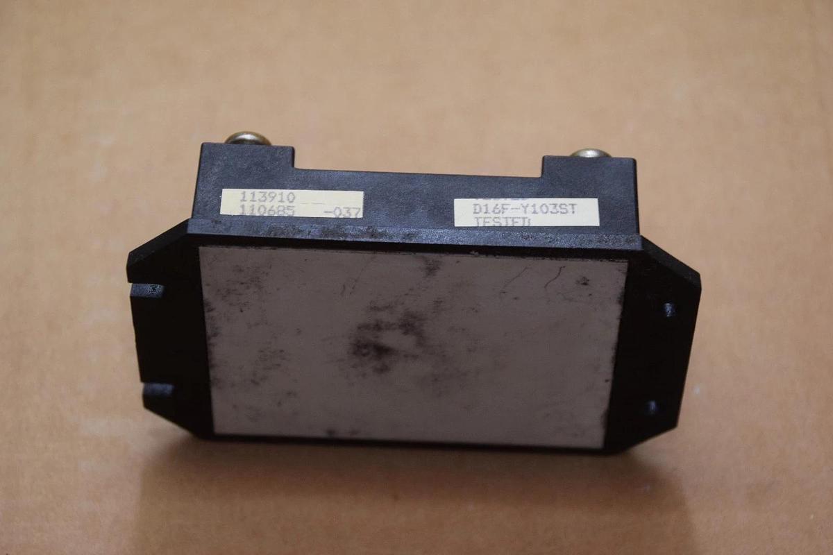 Used GENTRON CORPORATION EFD16F 104X125DC022 SIX-PAK POWER THERM BLOCK