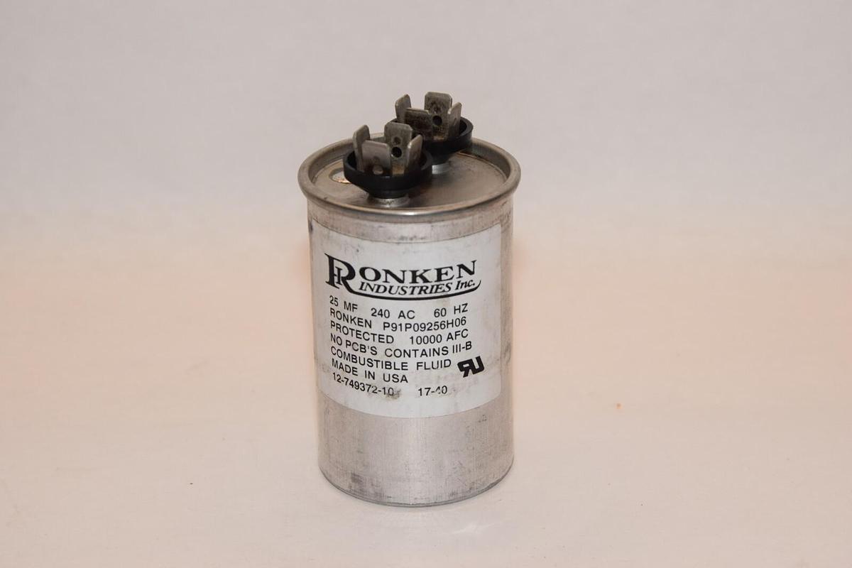 (NEW) RONKEN INDUSTRIES 12-749372-10 P91P09256H06 25mf 240Ac 60Hz Capacitor