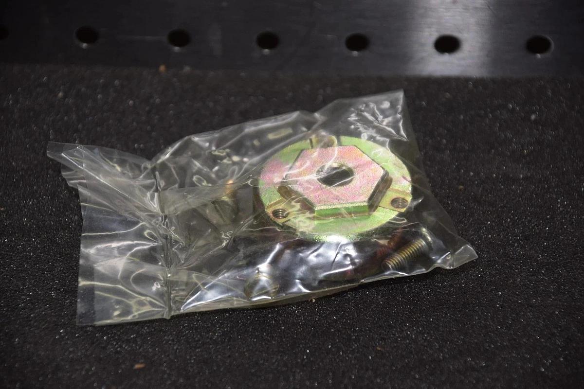 FASCO H5 Hex Hub 86996000 FAN INTERCHANGEABLE HEX HUB W/SET SCREW 5/16" NEW