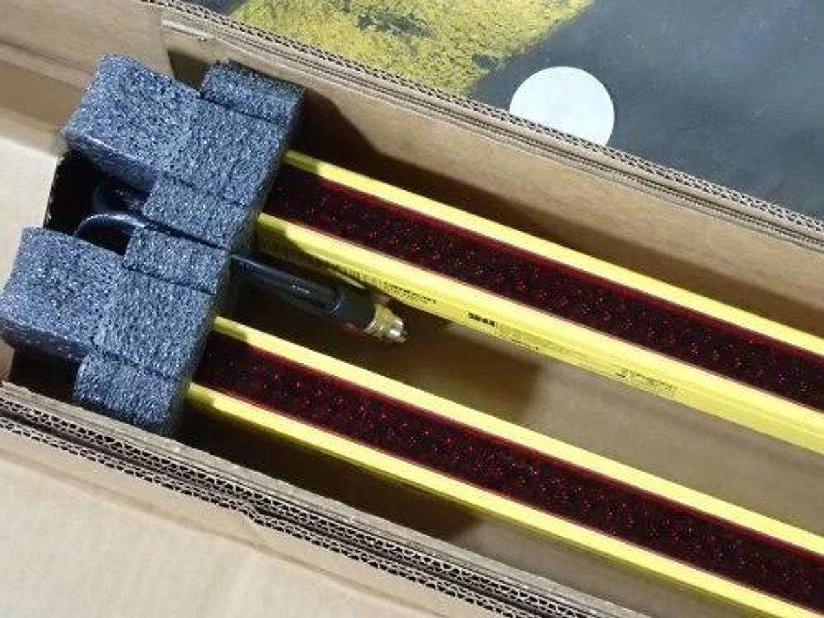 OMRON MSF4800S-30-1200-15X-15R MSF4800S30120015X Safety Light Curtain set (NEW)