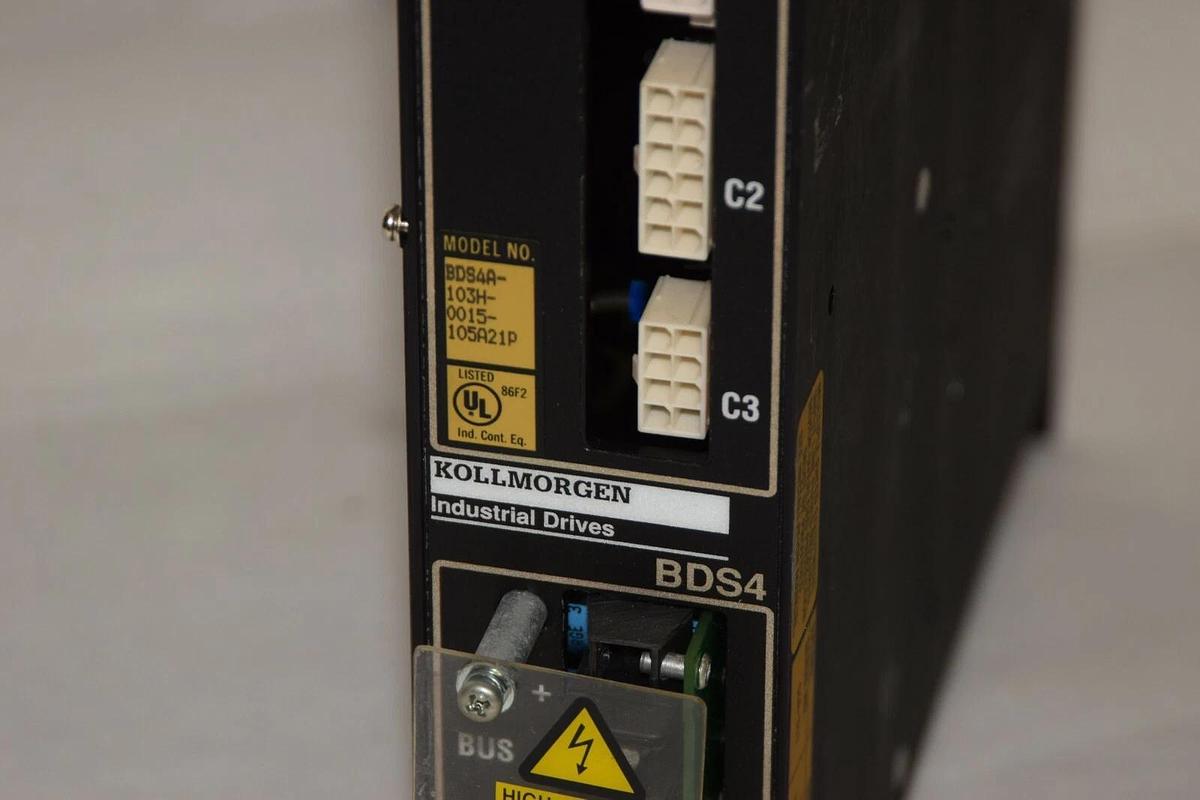 Used KOLLMORGEN Servo Drive BDS4A-103H-0015-105A21P Input 140Vdc Output 115Vac