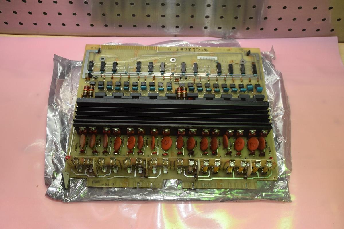 Used ALLEN BRADLEY 7300-UOJ1 7300-U0J1 7300 DRIVER BOARD