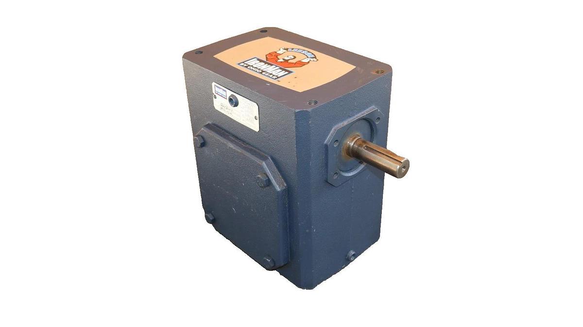 OHIO GEAR BOX IRONMAN SPEED REDUCER B832-30-R 3.08HP 30:1 (New)
