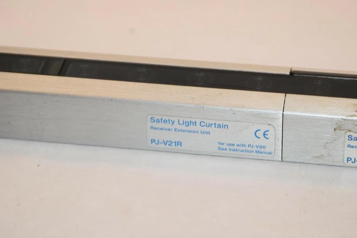 Used KEYENCE PJ-V20R With PJ-V21R Safety Light Curtain Receiver