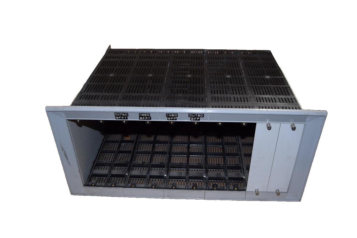 Used Bently Nevada 3300/05-24-00-00 10-Slot Rack Chassis 330005240000