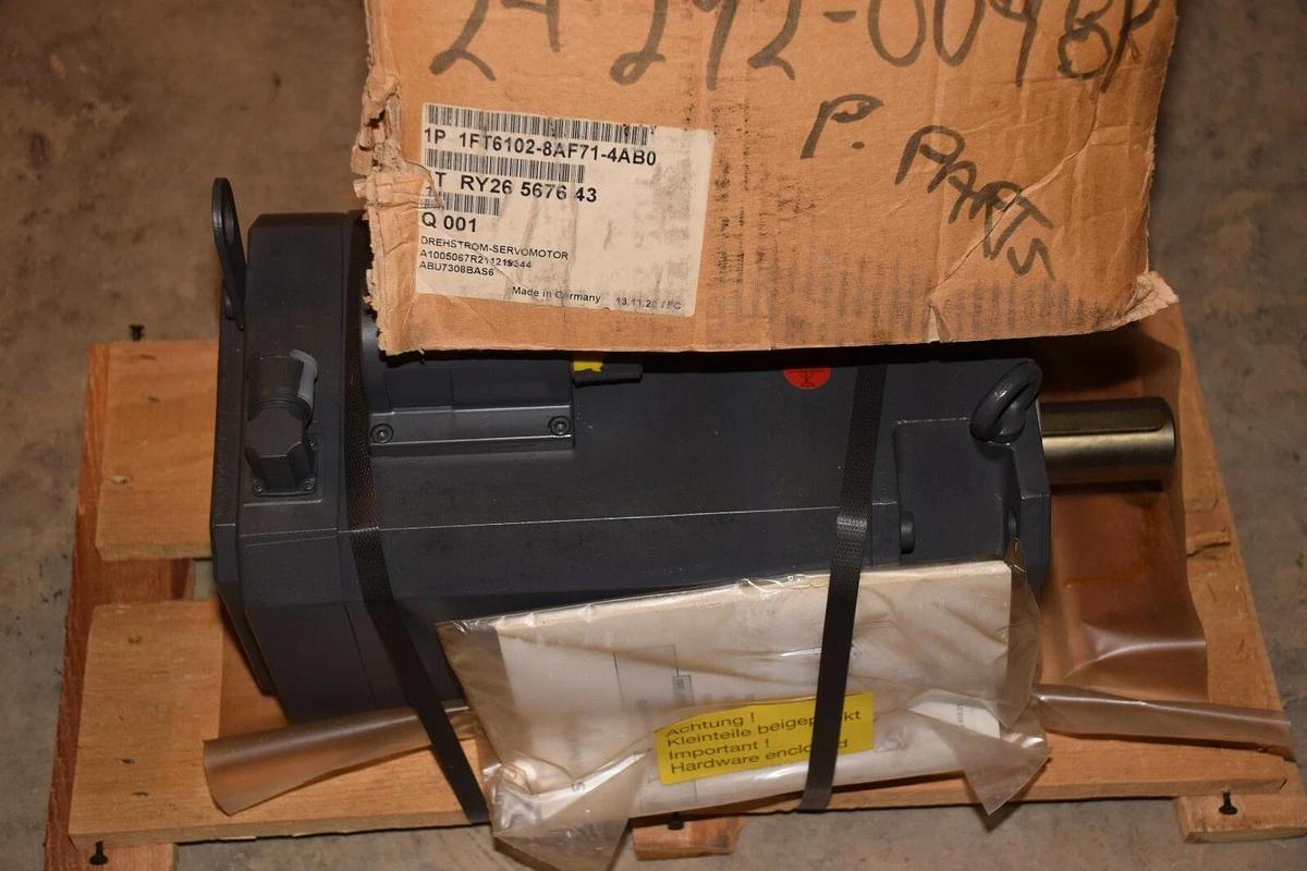 (New) SIEMENS 1FT6102-8AF71-4AB0  27/Nm Brushless Servo Motor