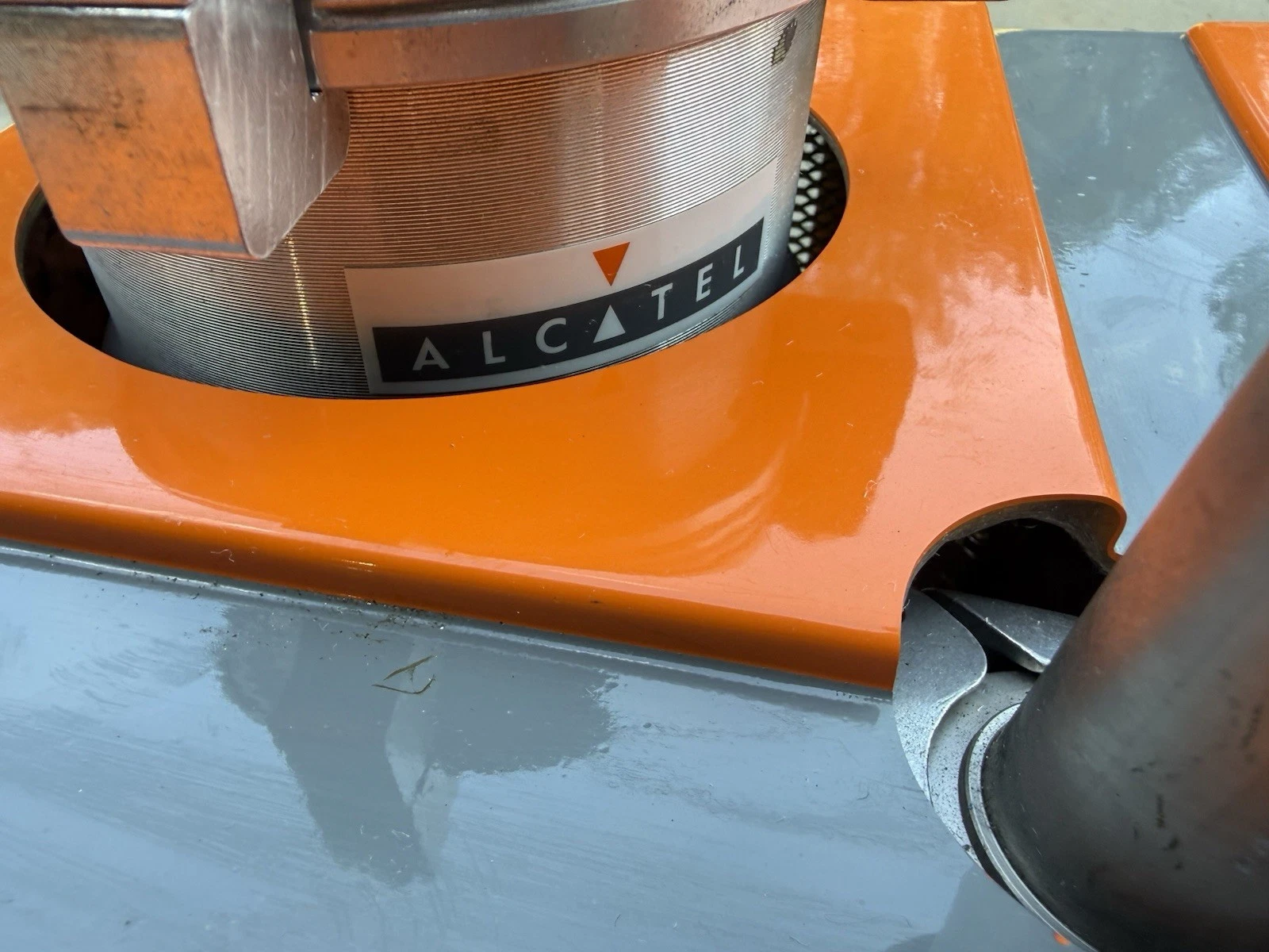 Used Alcatel Drytel 100 Compact Dry Turbo Pumping System "Tested"