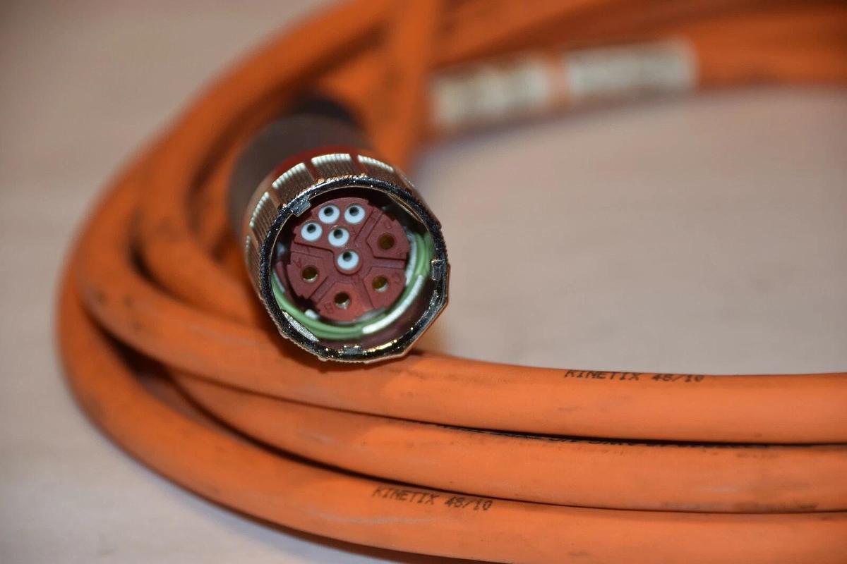 Used ALLEN BRADLEY 2090 2090-CPWM7DF-16AA60 SERIES A 16' CABLE