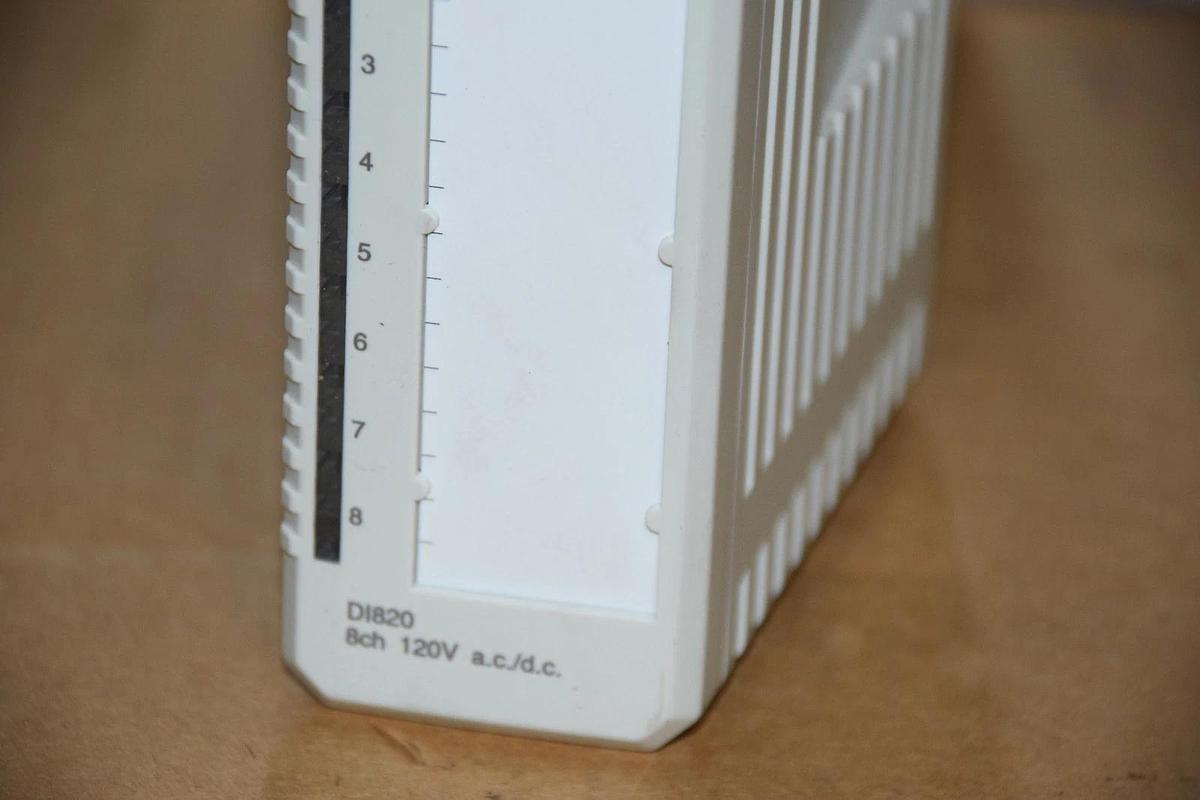 Used ABB BAILEY CONTROLS INPUT MODULE DIGITAL 8ch 120V ac/dc DI820 D1820