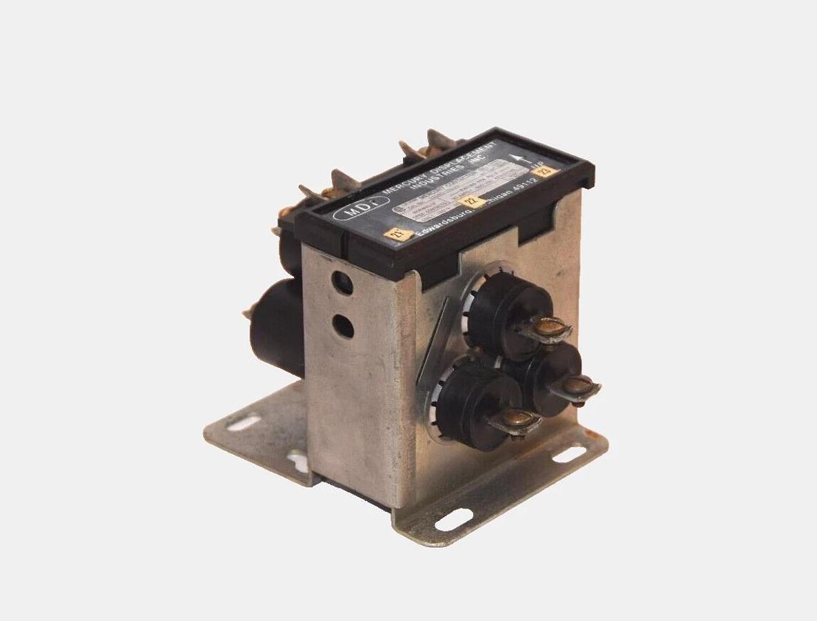 Used MERCURY DISPLACEMENT INDUSTRIES INC 330N0-120AU 30Amp 600Vac Contactor 120V Coil