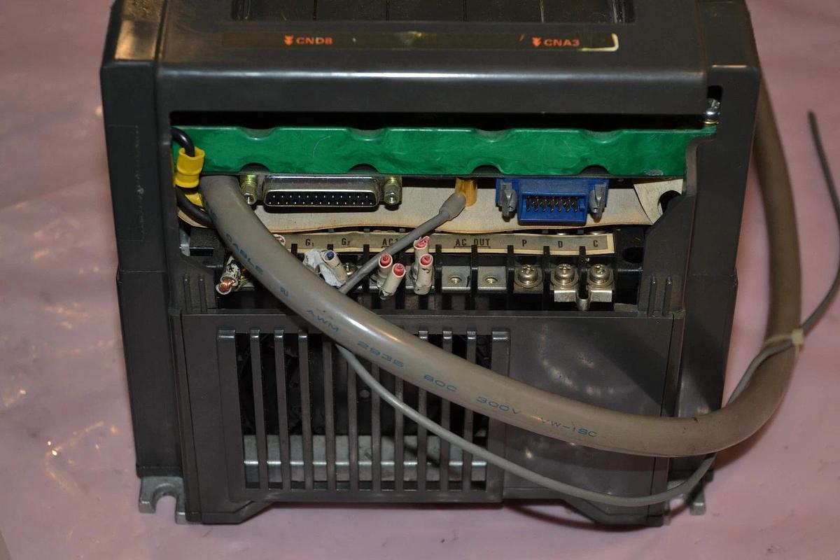 Used MITSUBISHI MELDAS E1 SU30A su-30a SERVO CONTROLLER DRIVE