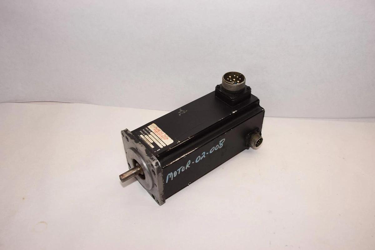 Used MOOG 304-141A 2700rpm 350 Max Voltage Brushless Motor