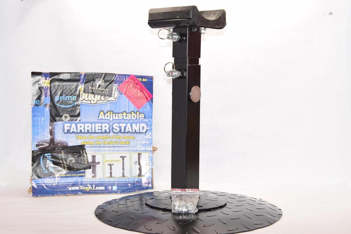 TOUGH 1 79-80-0-0 Adjustable Farrier Stand