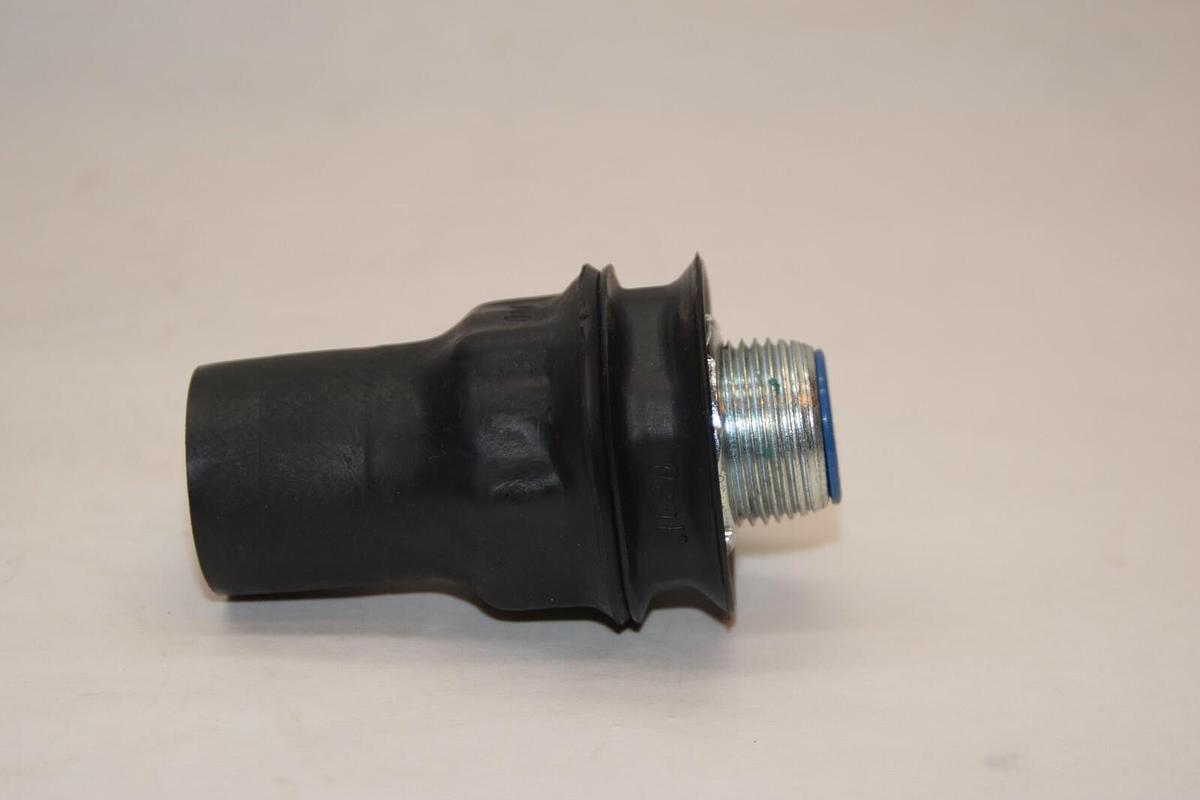 (NEW) THOMSAS & BETTS ST3/4-G 3/4" Liquid-Tight Gray Connector Conduit Fitting