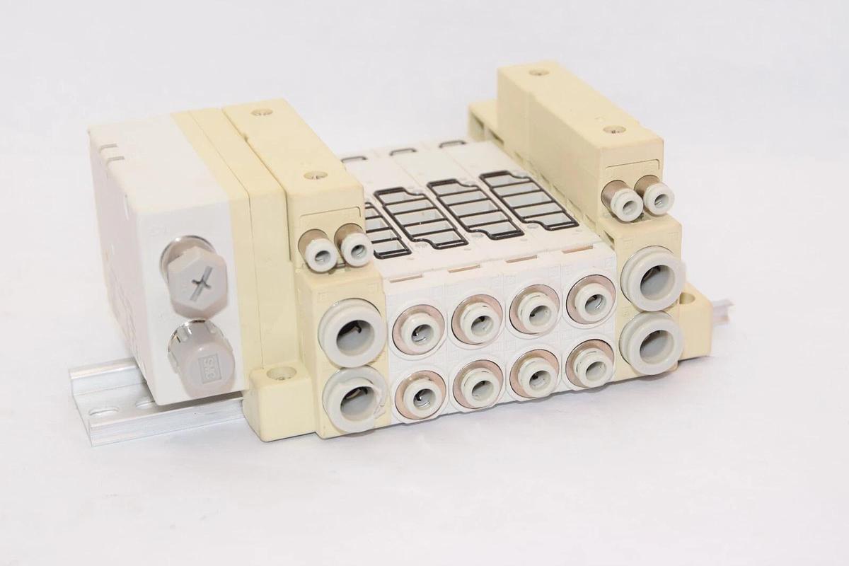 (NEW) SMC SS5V2-W16SA1WD-04BR-C6 EX500-S001(NPN) Gateway System Base Manifold