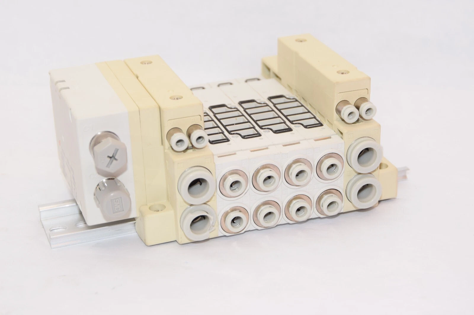 (NEW) SMC SS5V2-W16SA1WD-04BR-C6 EX500-S001(NPN) Gateway System Base Manifold