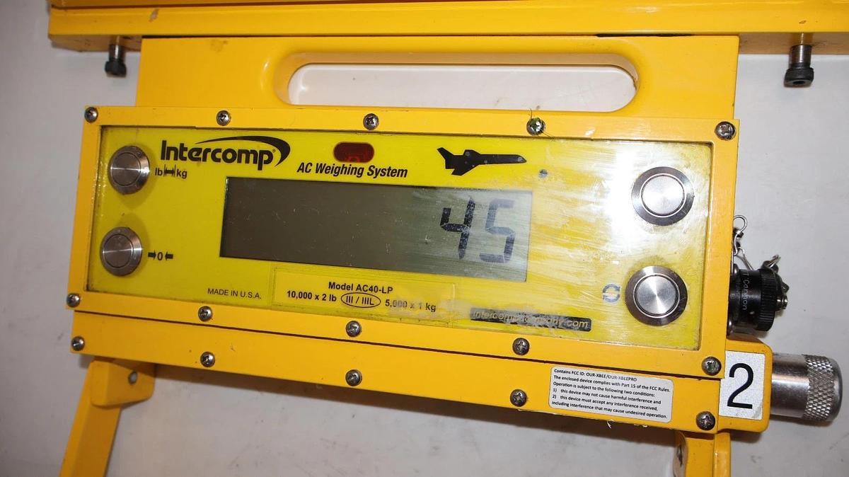 Used Intercomp Low-Profile Aircraft Scale AC40-LP 10,000 X 2lbs 144042 5,000 x 1kg