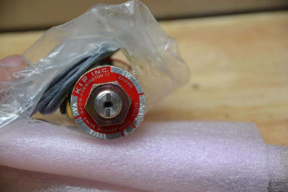 KIP INC. 2X242 24VDC 7 WATTS .086 ORIFICE PNEUMATIC VALVE NEW