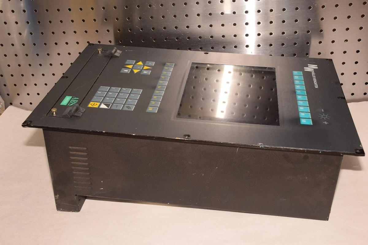 Used BECKHOFF  PC Control Unit PC Screen B-line B2000F DA002383 2B-1-A-03