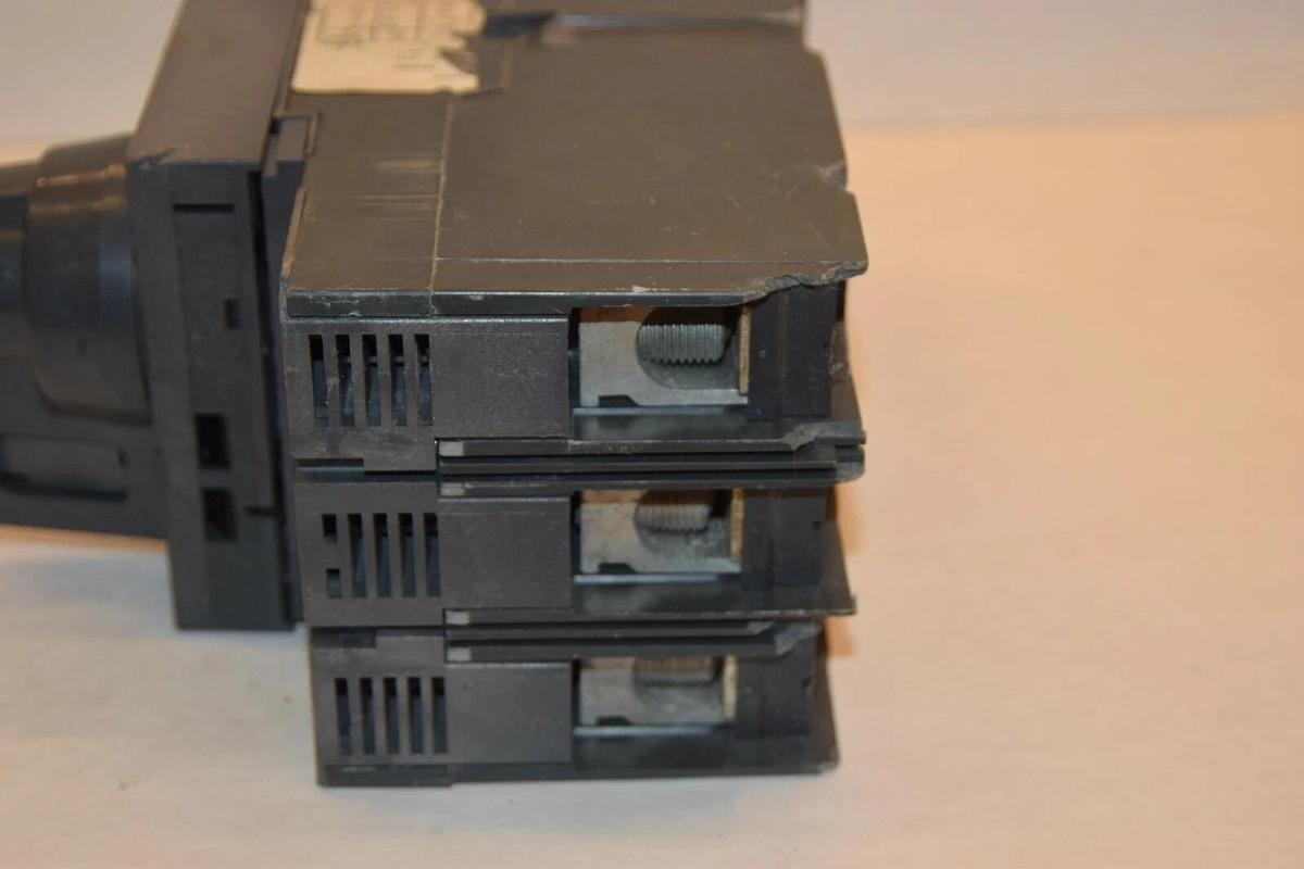 Used General Electric Spectra EM250 Circuit Breaker w Remote Switch EM 250 Amp A 250A