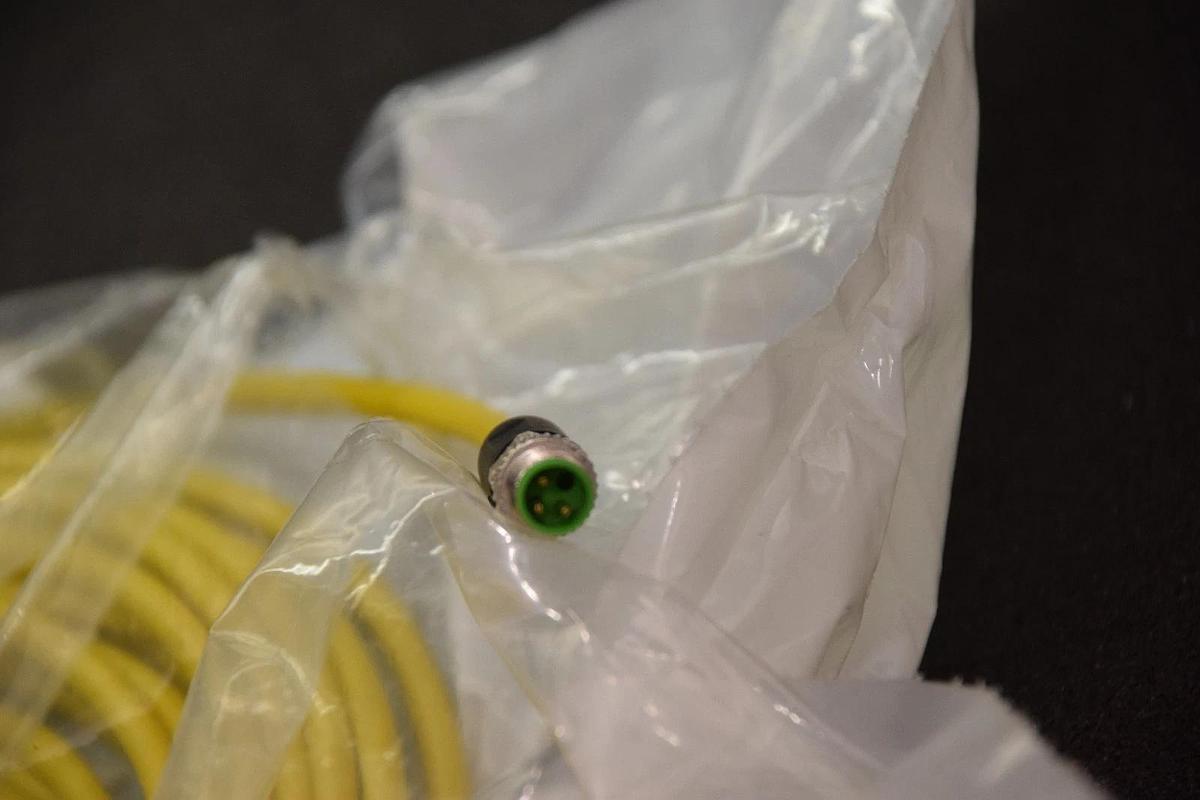 MURR ELEKTRONIK 7000-08001-0101000 7000080010101000 STRAIGHT MALE CONNECTOR NEW