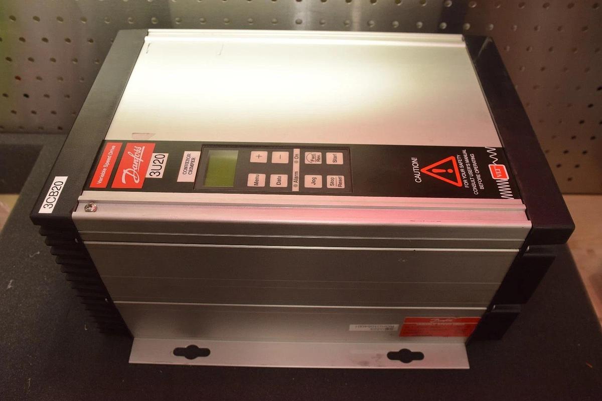 Used DANFOSS Variable Speed Drive, VLT 3003 VLT3003 175H1733  440-500V