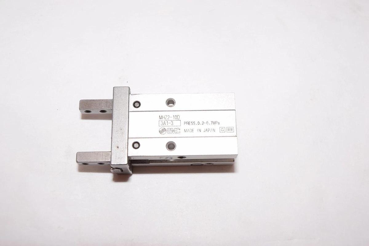 Used SMC Pneumatic Finger Cylinder MHZ2-10D MHZ210D