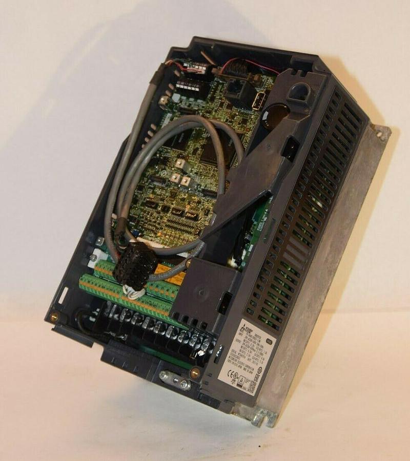 Used MITSUBISHI FR-A840-00052-1-N6 FRA840000521N6 3 Phase Inverter