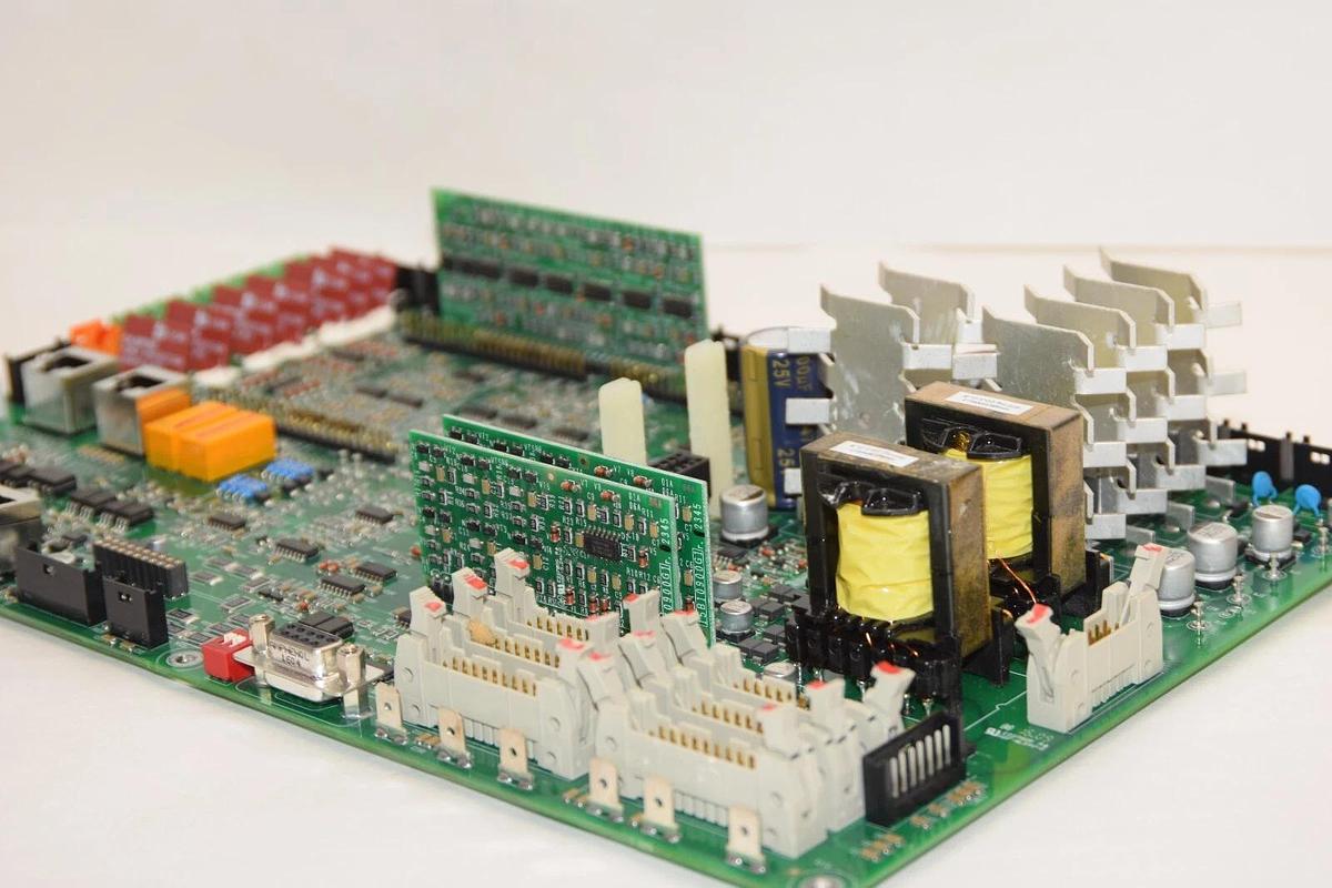 (NEW) BENCHMARK 15B10949G1 Rev 4 15B10949G11604130013 Circuit Board