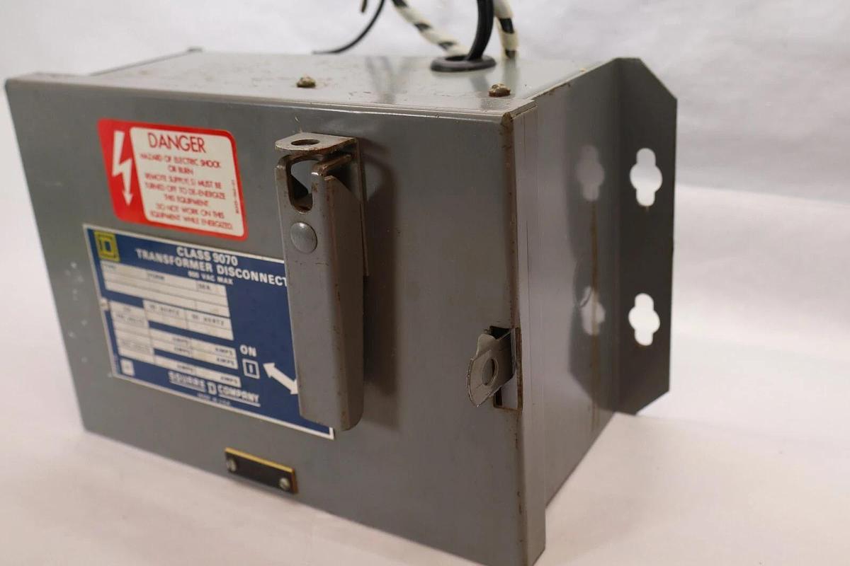 Used SQUARE D SK5271M Series A Class 9070 Transformer Disconnect