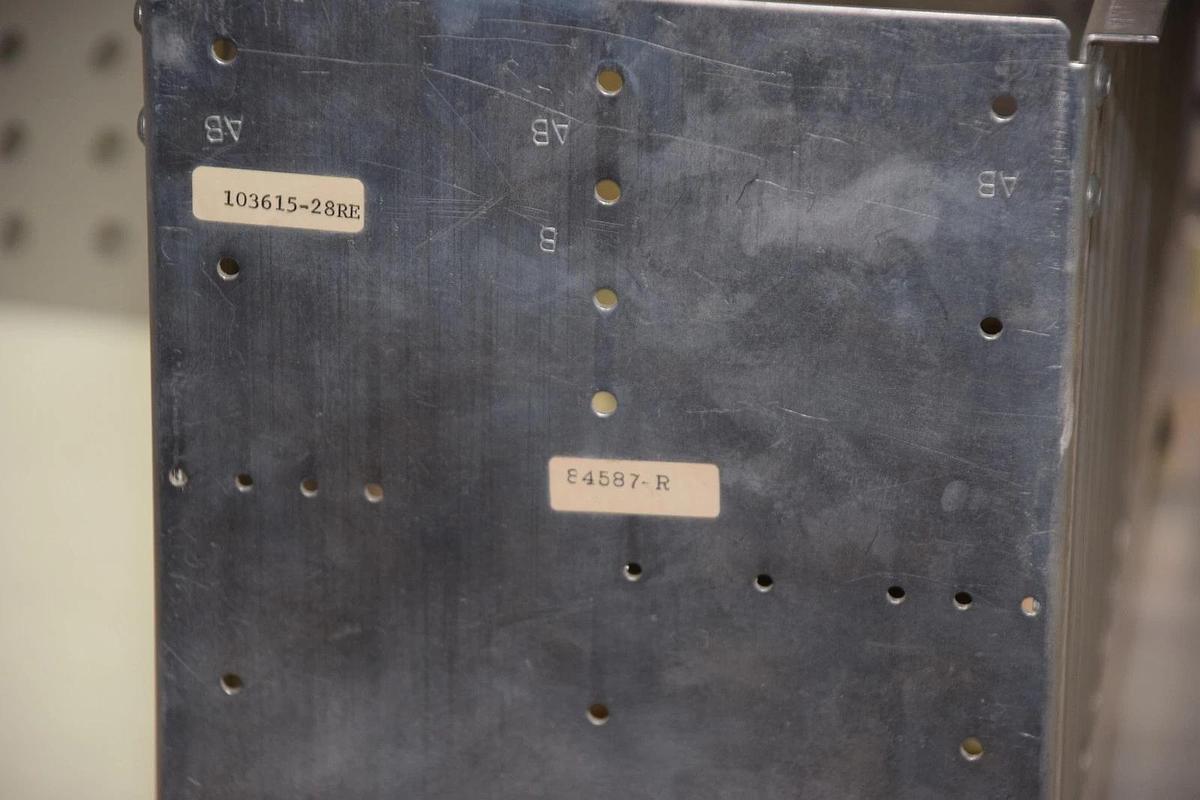 Used RELIANCE ELECTRIC / ASEA BROWN BOVERI 103615-28RE 84587-R 10 SLOT CHASSIS