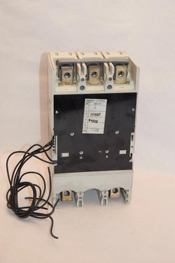 Used ABB 2P Circuit Breaker SACE S5 S5N 600Vac 500Vdc 400A 400 Amps 400 A ZZ-6725