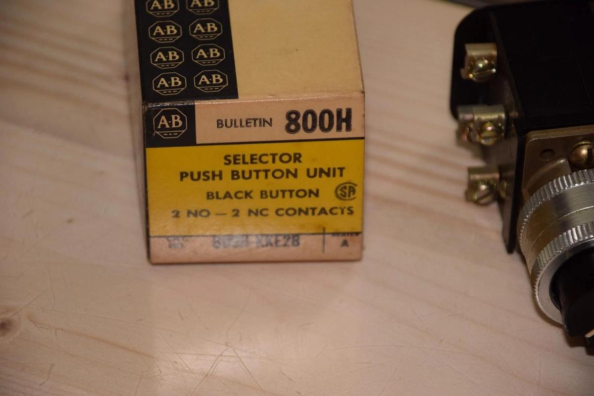 ALLEN BRADLEY 800H-KKE2B 800H KKE2B 800HKKE2B SER A  SELECTOR PUSH BUTTON NEW