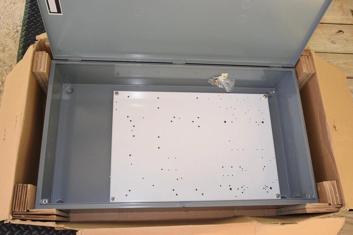 New, Square D Separate Enclosure  9991DPG6  9991-DPG6 13900567007