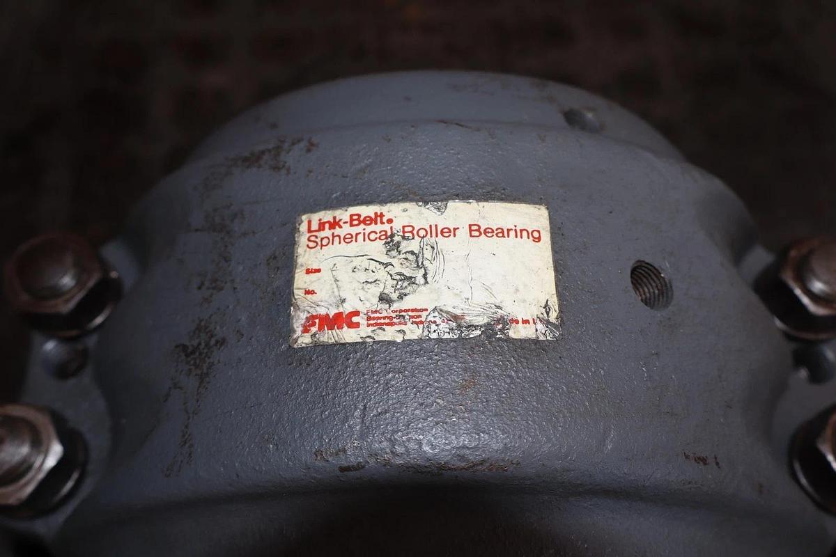 Refurbished Link-Belt Pillow Block HOUSING 4-Bolt 4-9/16" 4 9/16" Cast Iron (Refurbished)