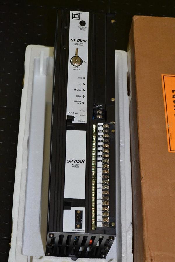 SQUARE D SYMAX Model 100 Programmable Controller 8020 SCP-111 SCP111 NEW