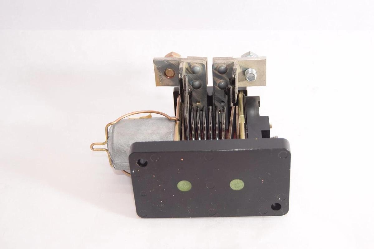 Used ALLEN BRADLEY BULLETIN 810 X-A23A 185A Continuous 600V Inverse Time Relay