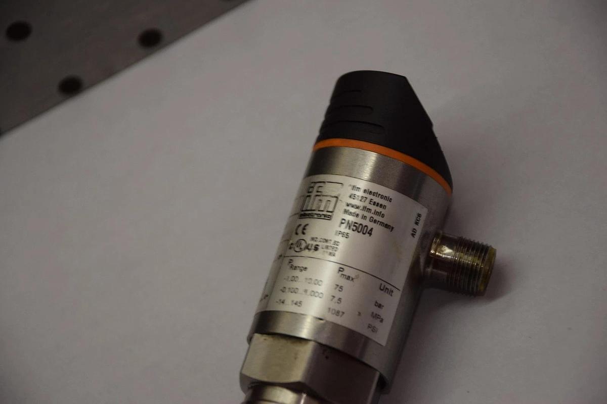 Used IFM Efector Pressure Sensor Unit,  PN5004