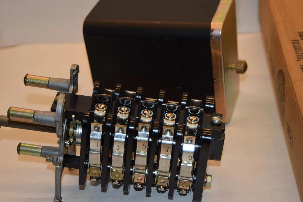 NEW GENERAL ELECTRIC 16SB1EB3C95SUS4Y TYPE SB-1 CAM SWITCH