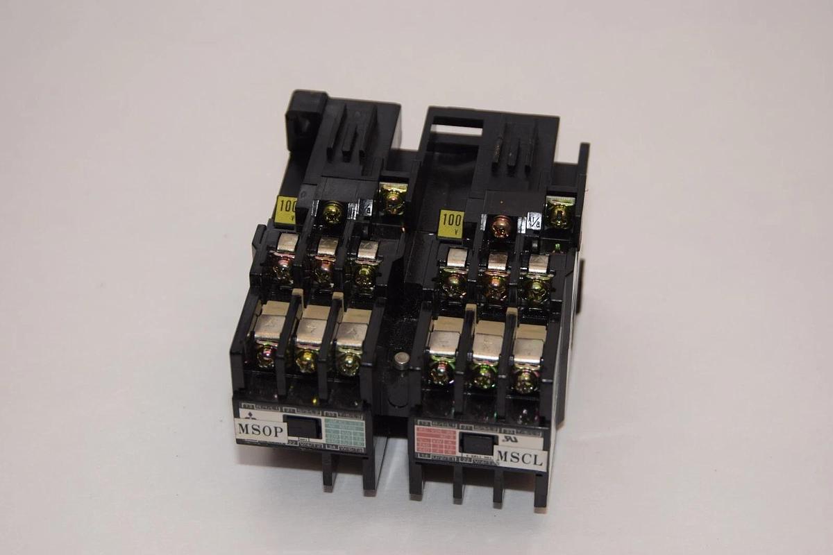 Used MITSUBISHI S-KR11 SKR11 Reversing Starter 100V Coil *Chipped*