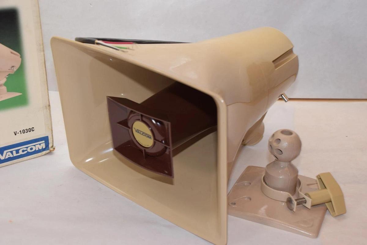 (NEW)  VALCOM V-1030C 5-Watt One-Way Self-Amplified General Purpose Paging Horn