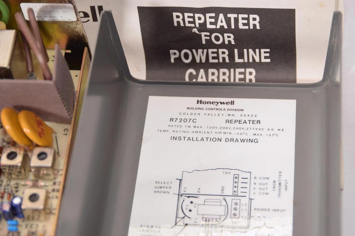 (NEW) HONEYWELL R7207C1009 R7207C 120/208/240/277Vac Repeater Relay
