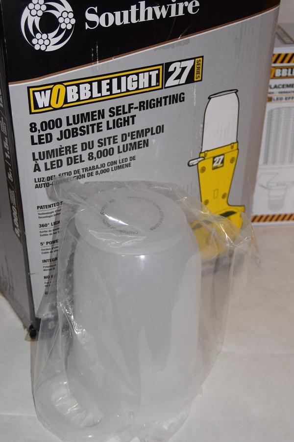 WOBBLE LIGHT JR SOUTHWIRE 111026 80w 8000L Self-Righting LED Light NEW